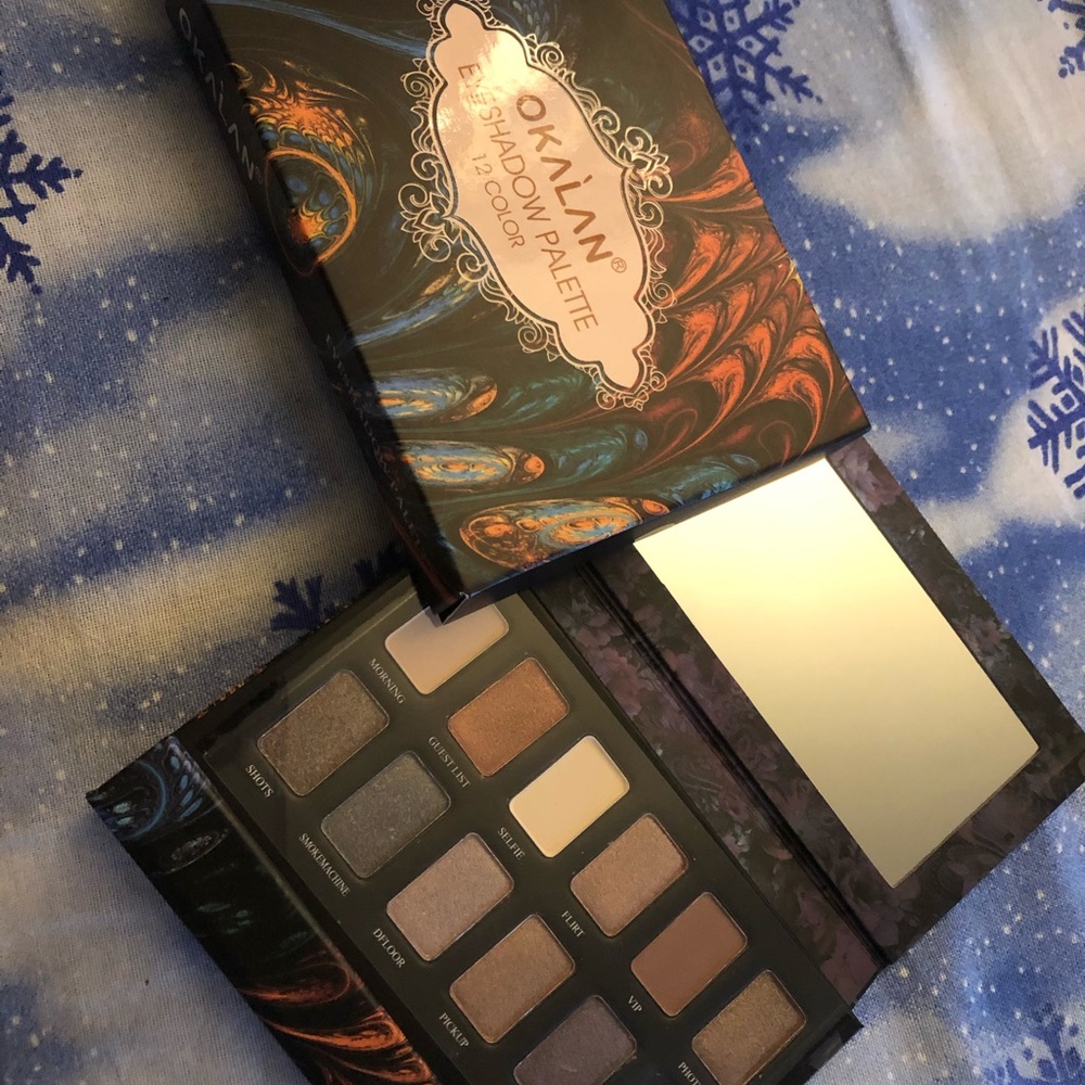 Eyeshadow palette